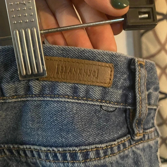 BLANK NYC Crop Girlfriend Two Tone Color Jeans Size 29 - Picture 8 of 10